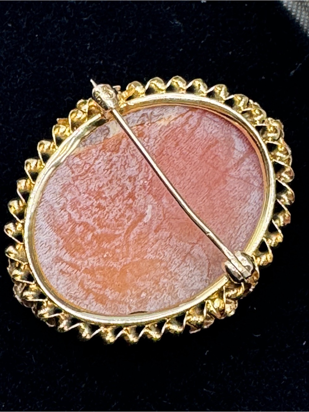 Vintage 14k Gold Shell Cameo Brooch - Picture 8 of 9